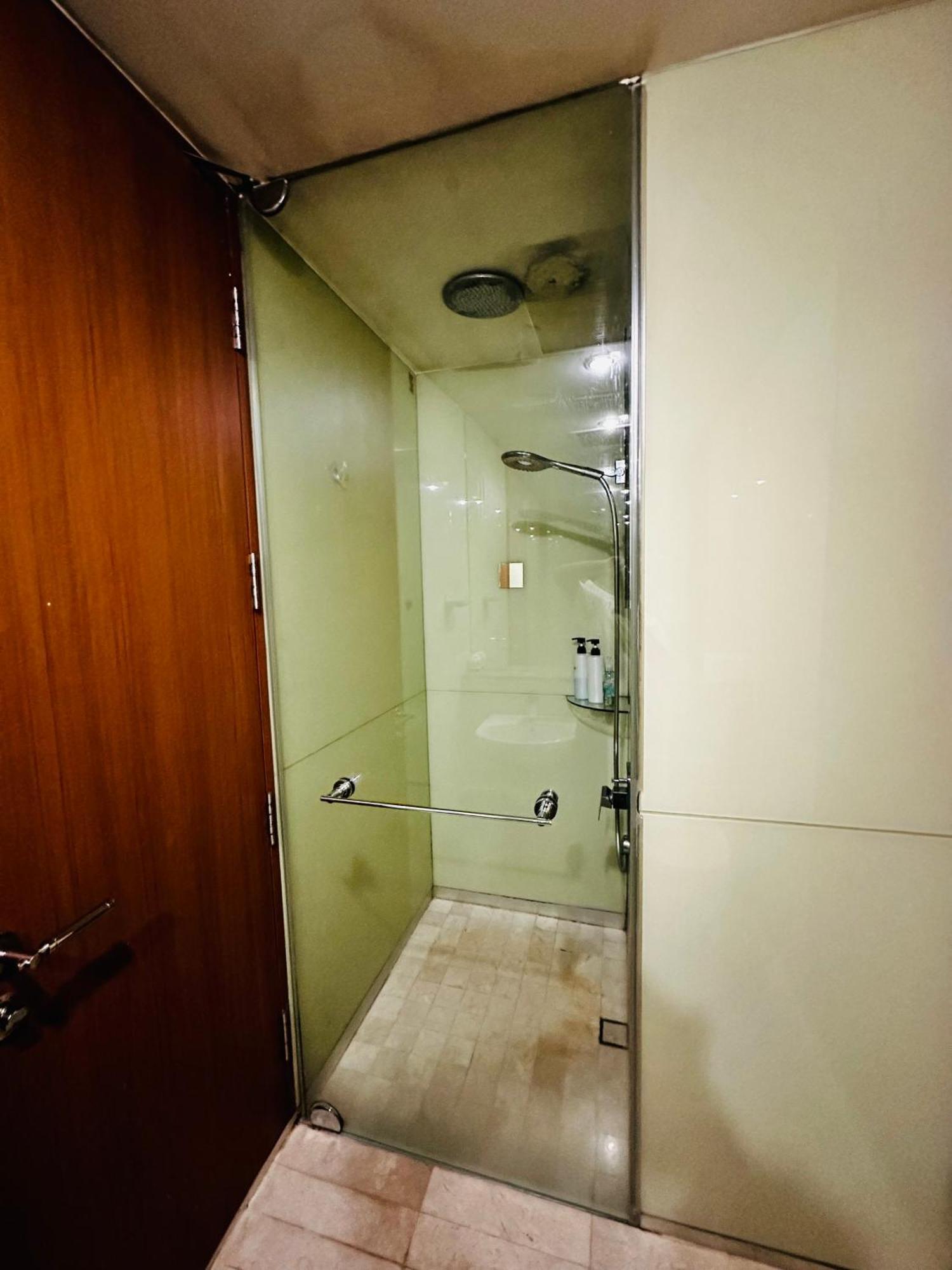 Soho Suites Klcc By Sky Multilink Kuala Lumpur Exterior photo