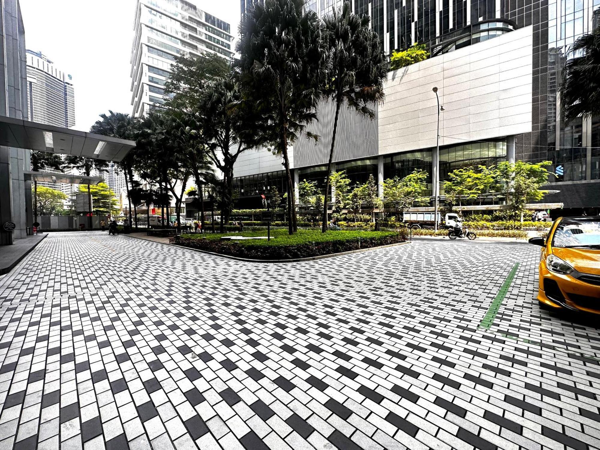 Soho Suites Klcc By Sky Multilink Kuala Lumpur Exterior photo